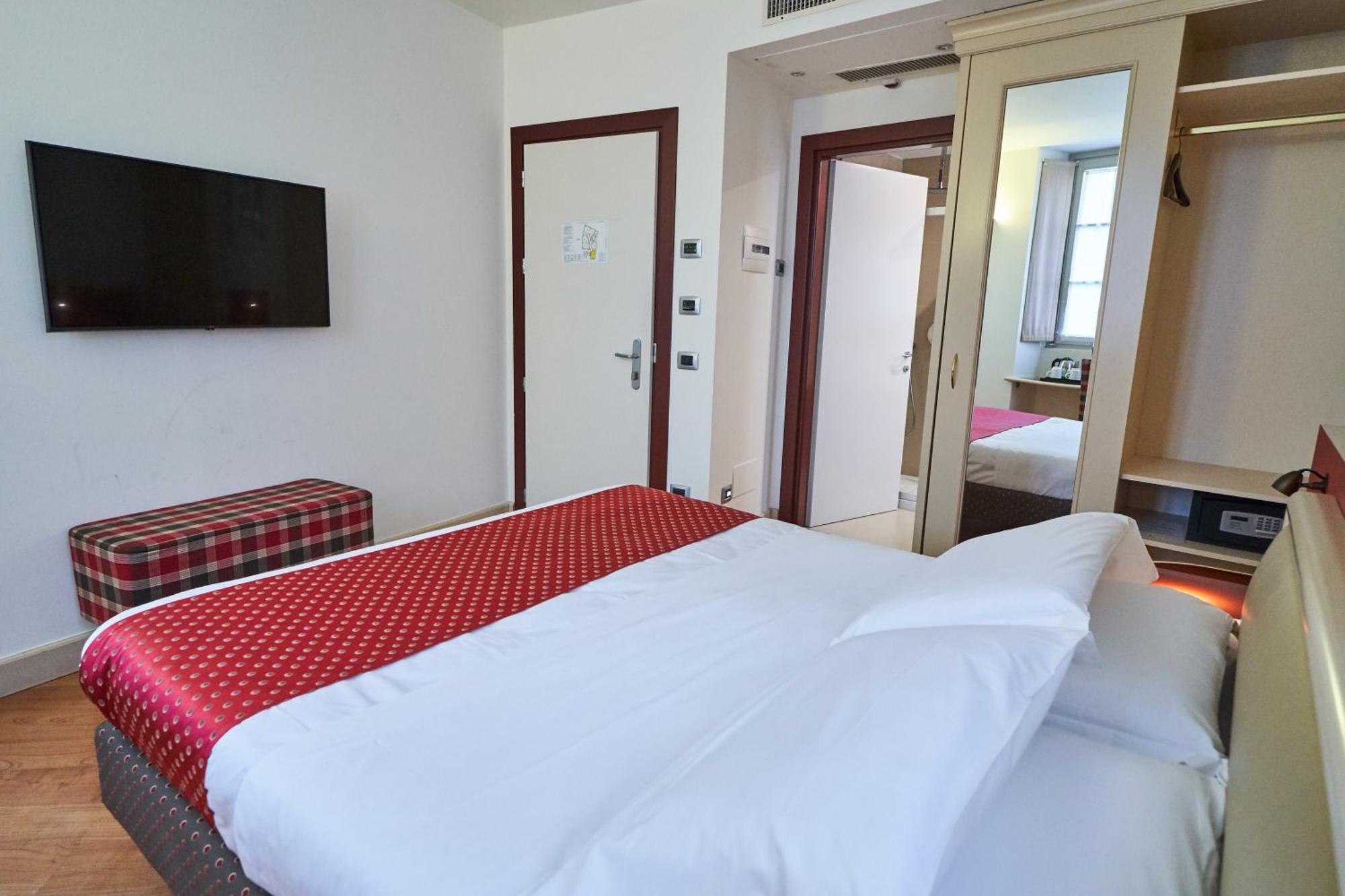 Hotel Centrale Best Western Signature Collection Tirano Exterior photo