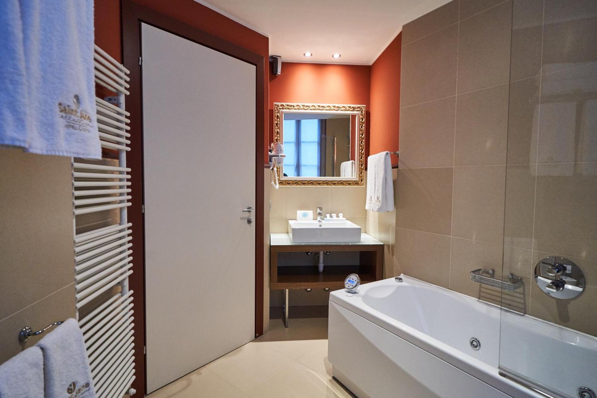 Hotel Centrale Best Western Signature Collection Tirano Exterior photo
